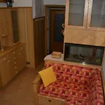 Casa Gibiseo Apartment *
